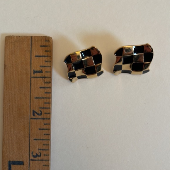 Avon 80s, 90s costume jewelry earrings - Picture 3 of 3